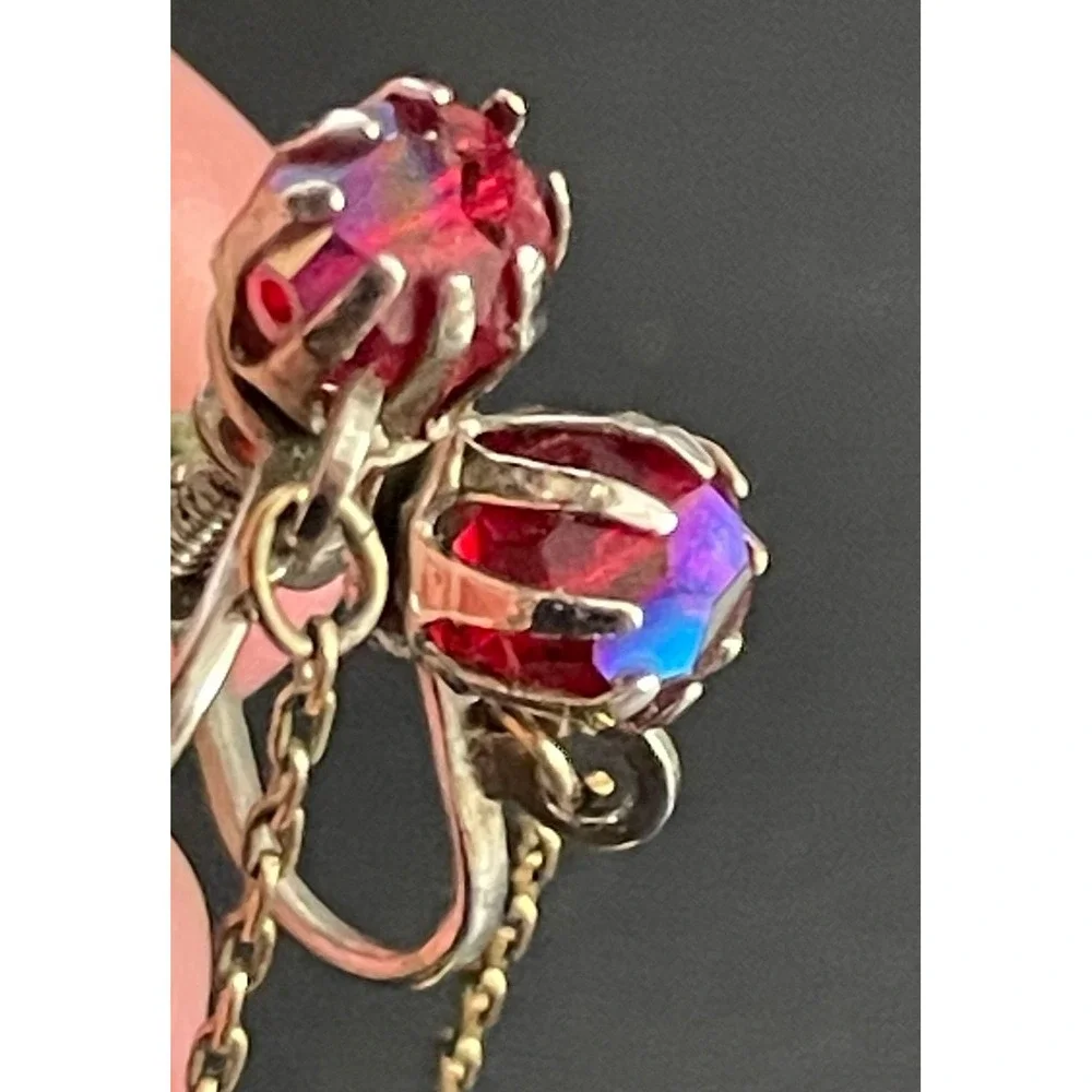 Vintage MCM Earrings Red Faceted Glass Dangle Drop Screw Backs - Picture 4 of 14